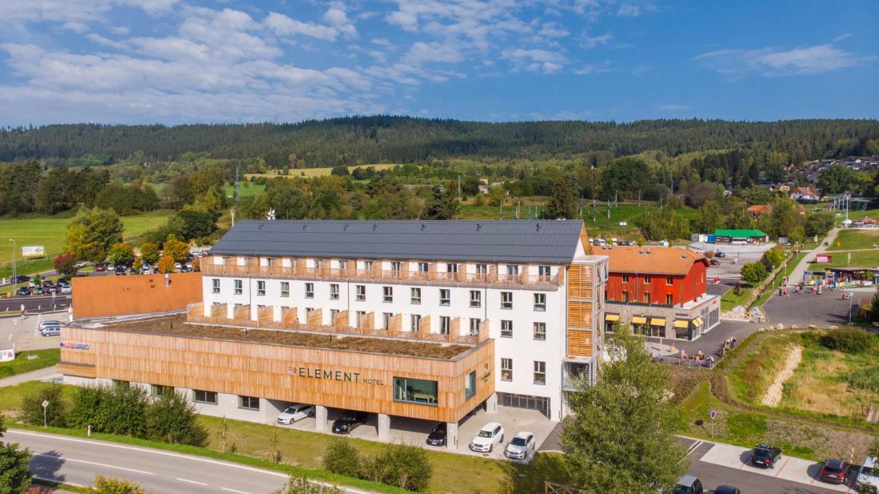 Hotel Element リプノ・ナト・ヴルタヴォウ エクステリア 写真